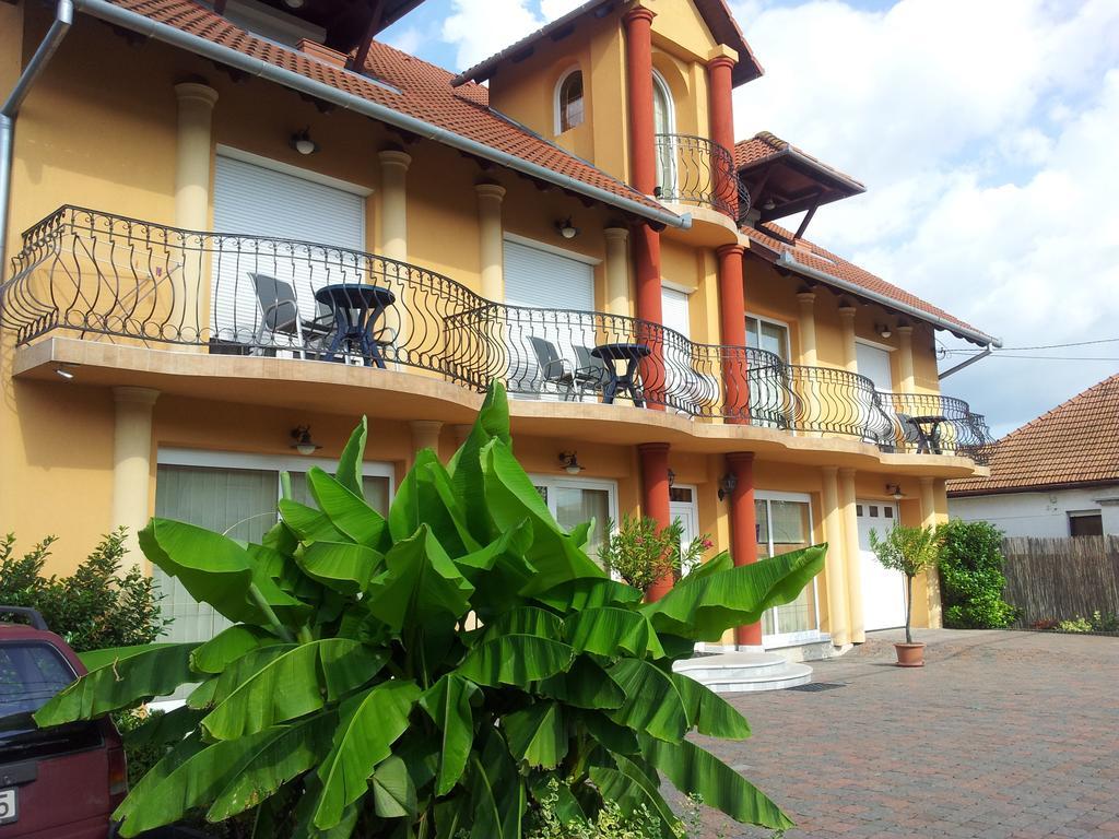 Mediterran-Apartmanok-Harkany Exterior photo